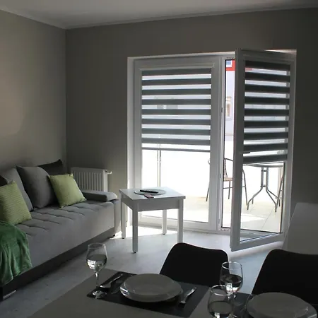 Sea Apartment *